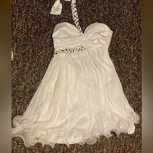 WHITE PARTY DRESS USED
